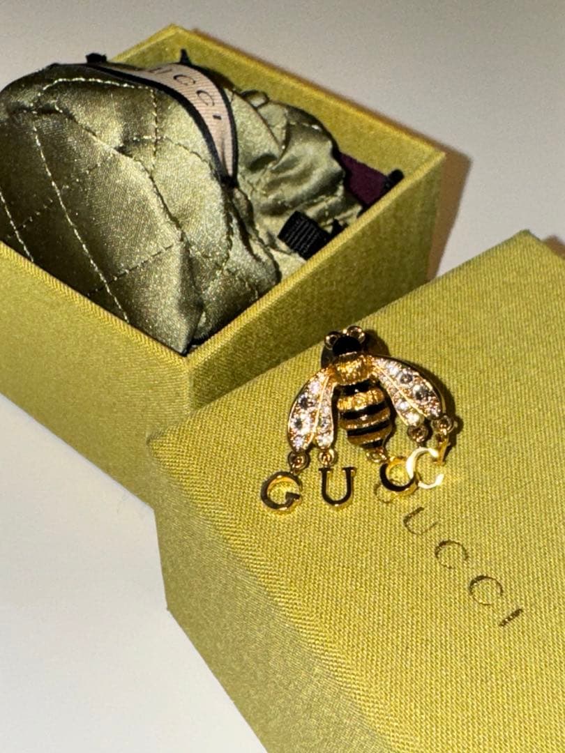 GUCCI グッチ ピンブローチ 蜂 ハチ Bee メタル ラインストーン - メルカリ