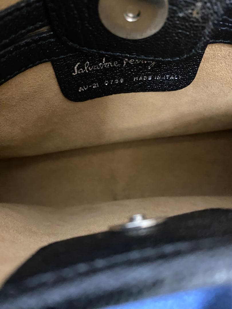 Salvatore Ferragamo 黒 レザー ハンドバッグ