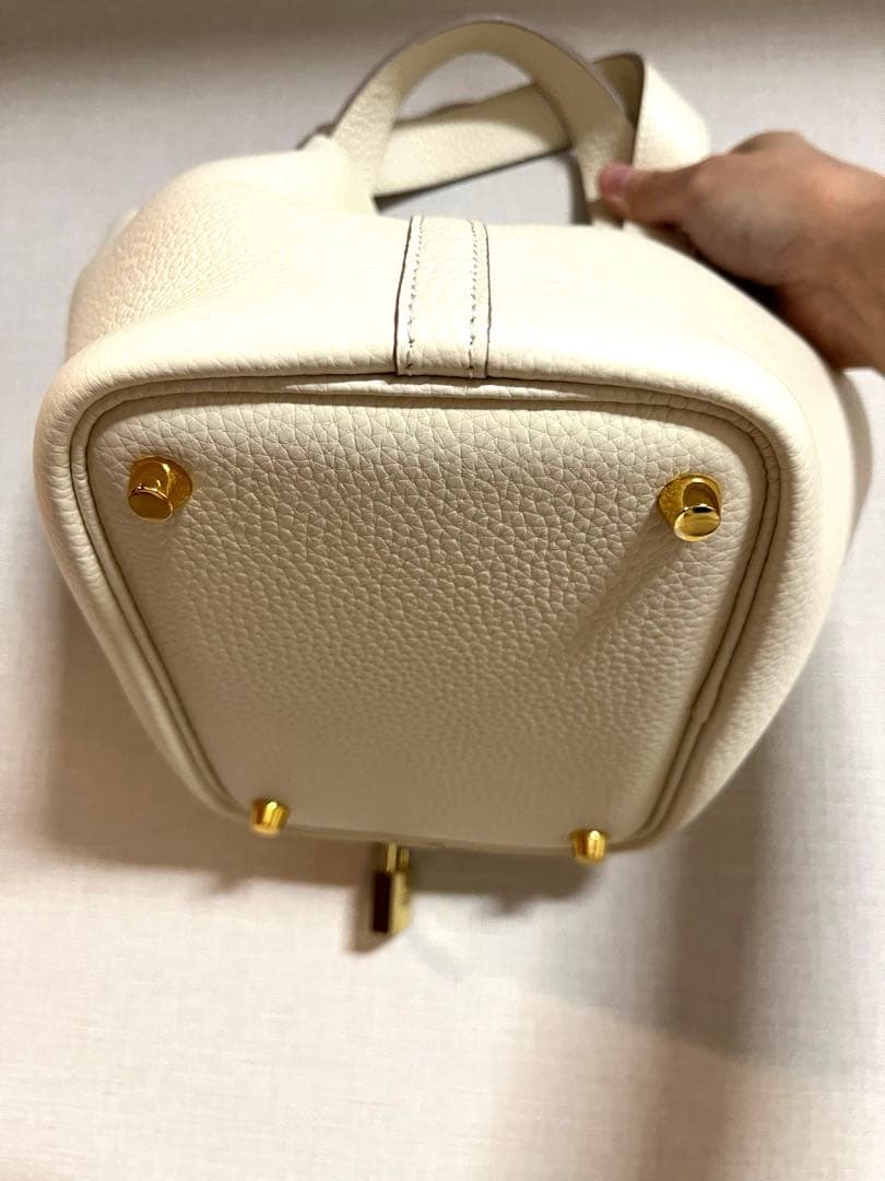 本革キューブバッグ18　ホワイト系(クレ) ゴールド金具　美品