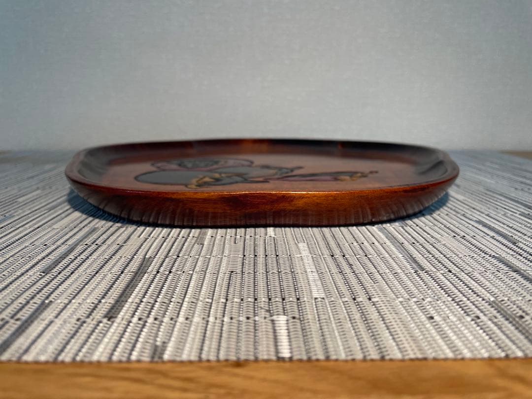 0319 烏城彫 野菜/果物 天然木(桂・栃) 盆 日本産生漆、拭き漆