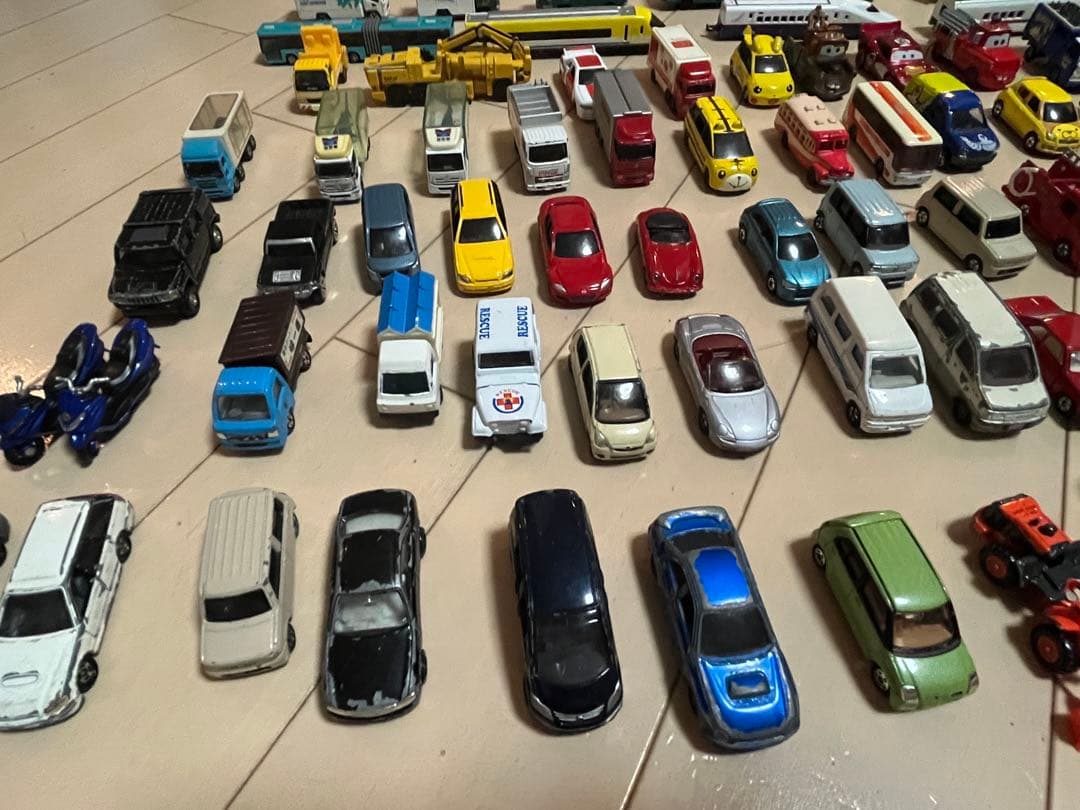 トミカセット 多色 車両 ヤマト運輸 ポケモン 郵便局 等 非売品多数含む