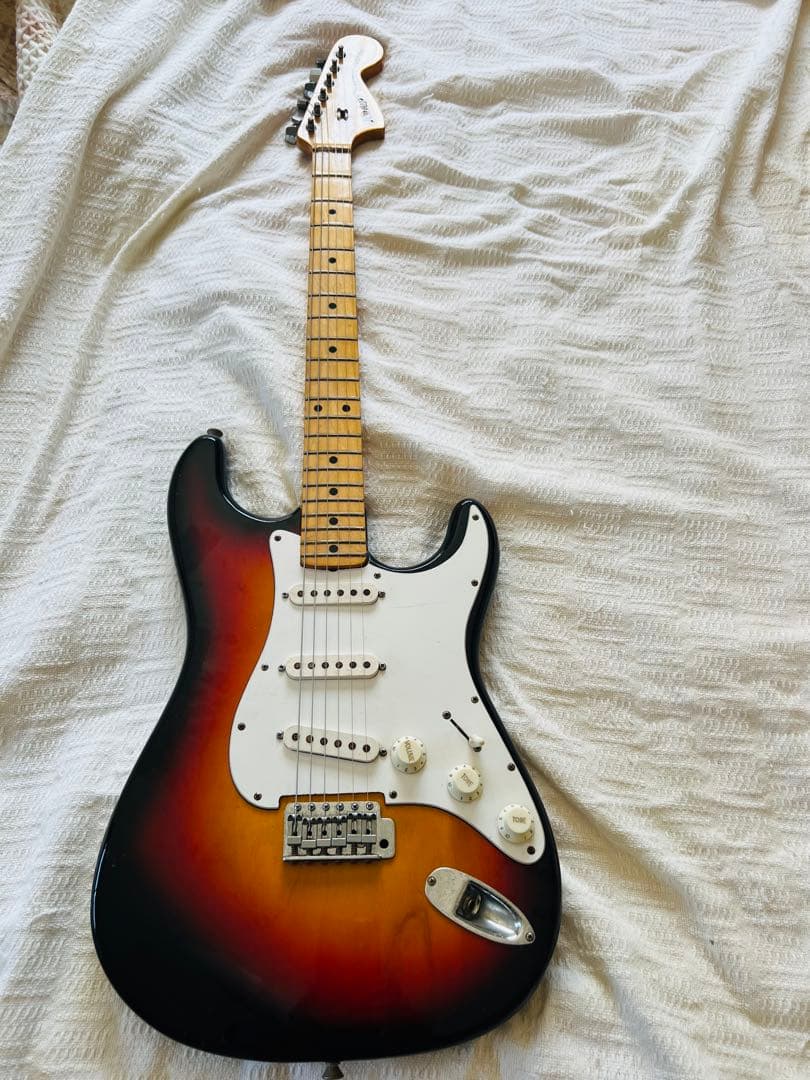 Founder ビンテージ ストラトキャスター値下げしました - メルカリ