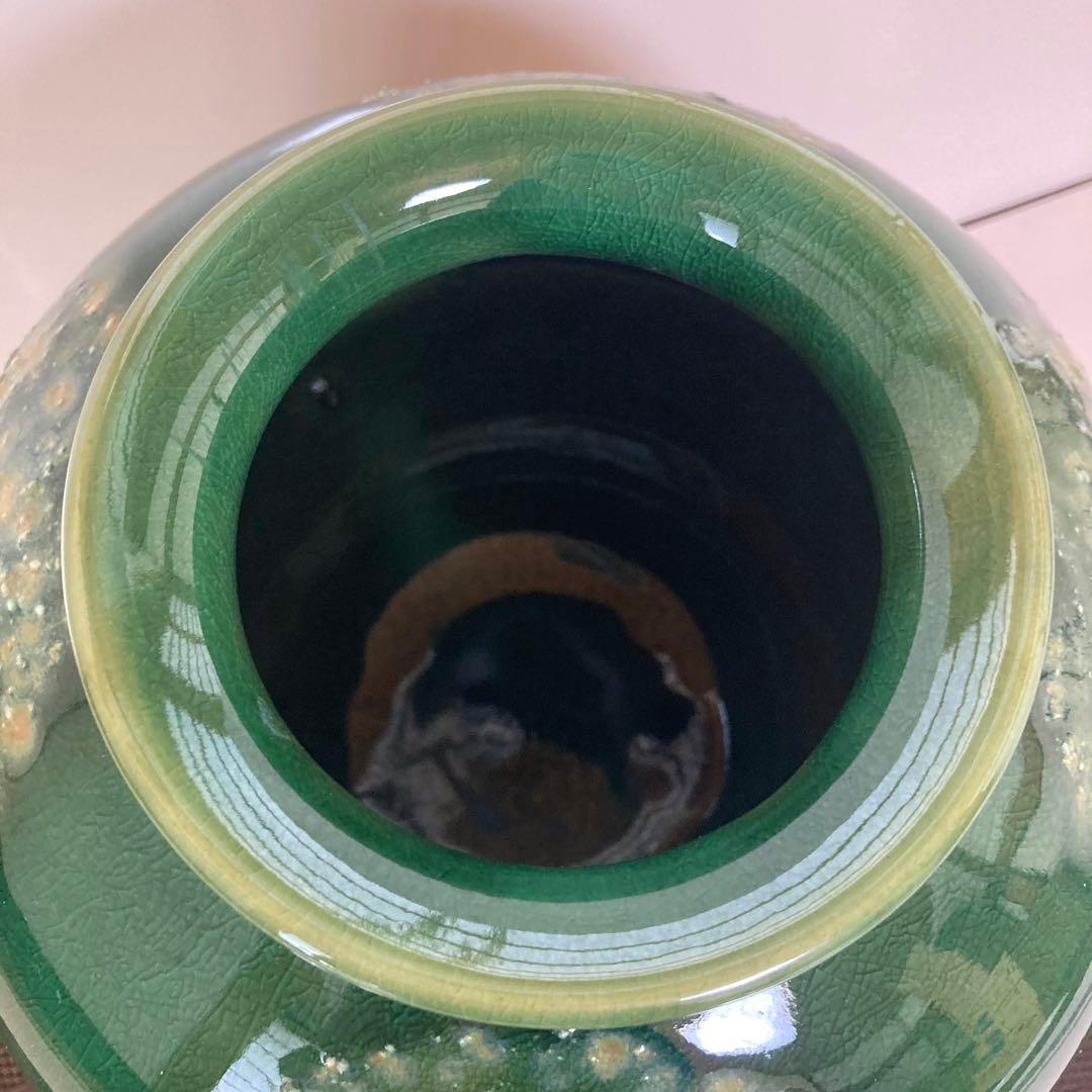 信楽　三彩窯　愛陶作　綺麗なグリーン釉丸型花瓶