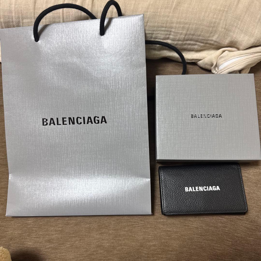 BALENCIAGA ブラック レザー キーケース - メルカリ