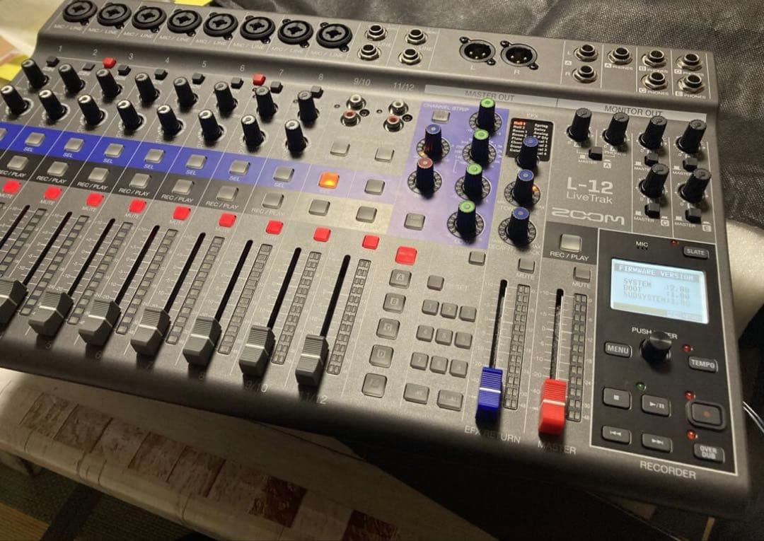 ZOOM LiveTrak L-12 デジタルミキサー MTR 専用ケース付き