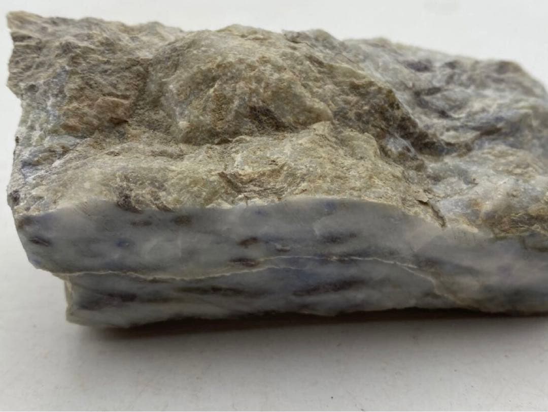 P094】糸魚川石含有 翡翠 400g 天然石 新鉱物 イトイガワアイト 標本