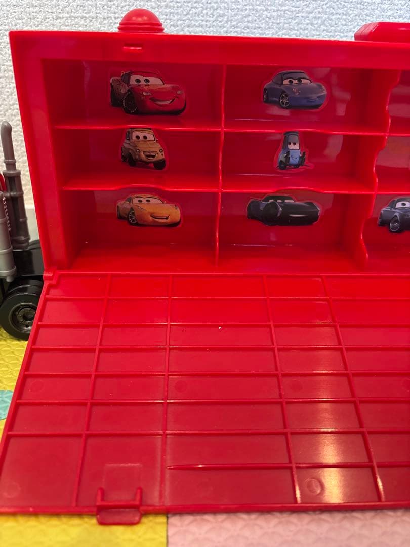 カーズ　トミカ　たくさんのせよう！大きなマック(カーズ3タイプ)