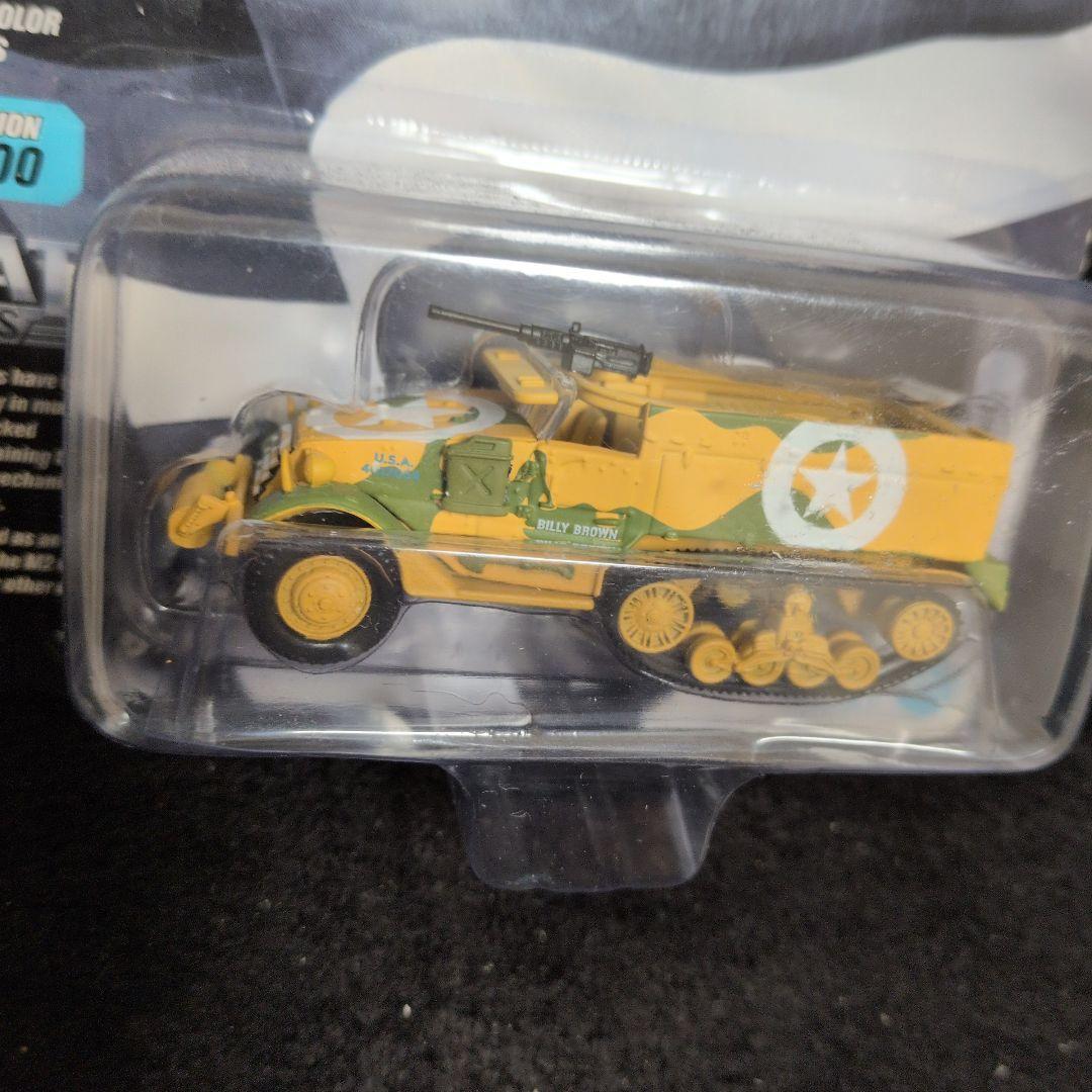 ミニカー Johnny Lightning WWII M2 Half-Track
