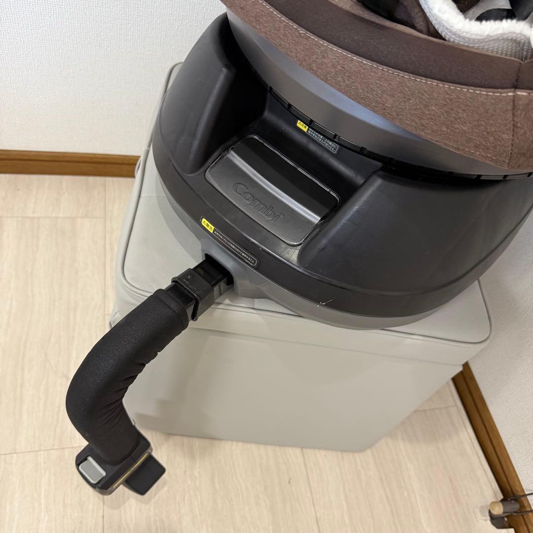 【極美品】Combi クルムーヴスマート 新生児〜 シートベルト固定式