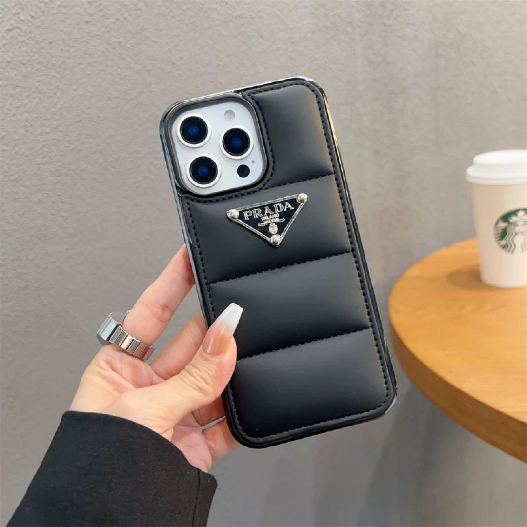 PRADA ブラック キルティング iPhoneケース