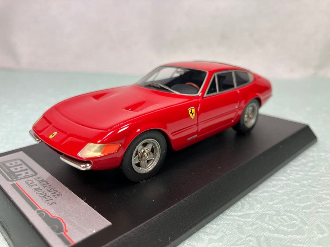 Ferrari 365GTB Daytona ストリート　1976年　レッド