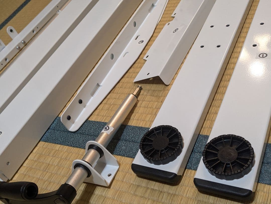 FLEXISPOT 昇降デスク H1 ホワイト 手動式 フレームのみ 天板無し♪