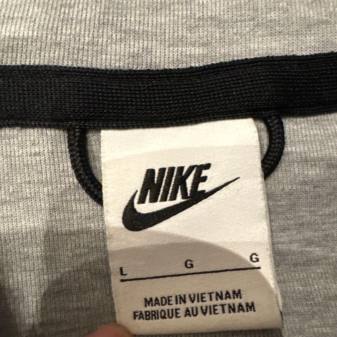 NIKE テックフリース　グレー