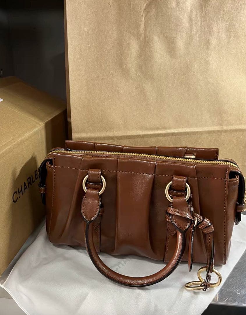 日本完売品CHARLES&KEITH 通勤ショルダー 巧克力ブラウン