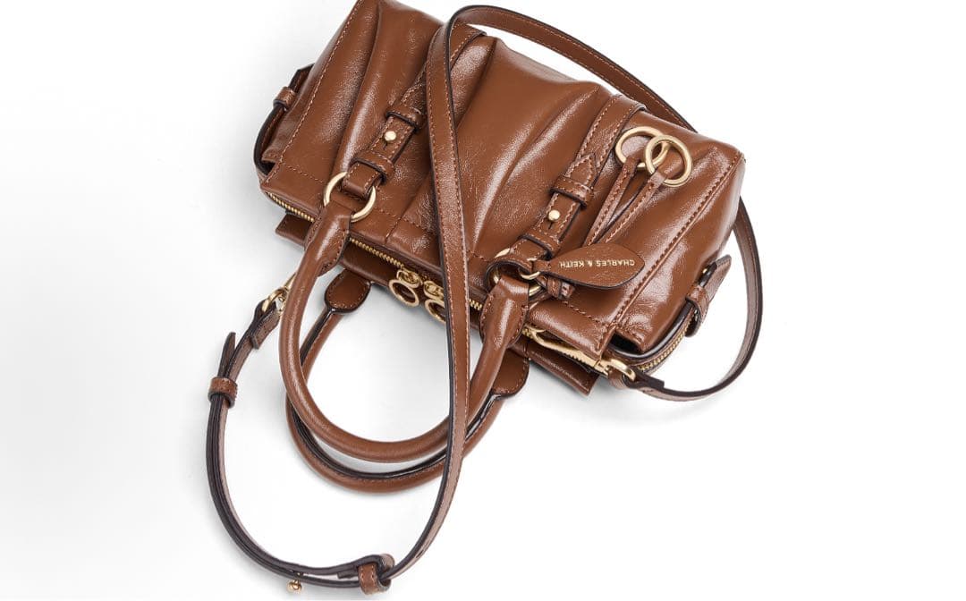 日本完売品CHARLES&KEITH 通勤ショルダー 巧克力ブラウン