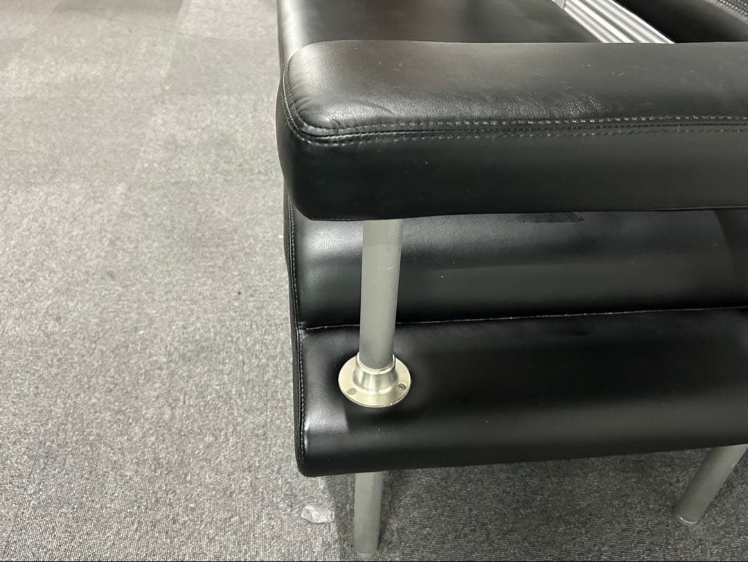 E&Y マガジンソファ 本革レザー　ブラック　マイケルヤング　2.5人掛けソファ