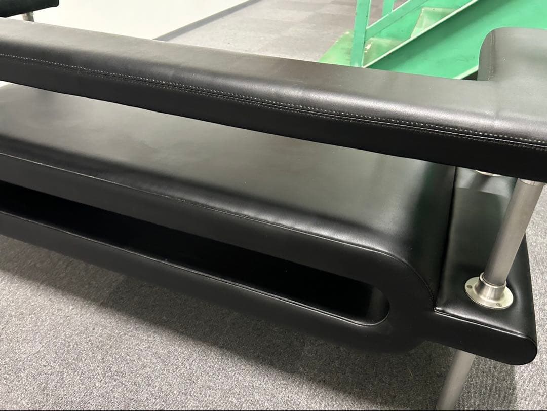 E&Y マガジンソファ 本革レザー　ブラック　マイケルヤング　2.5人掛けソファ