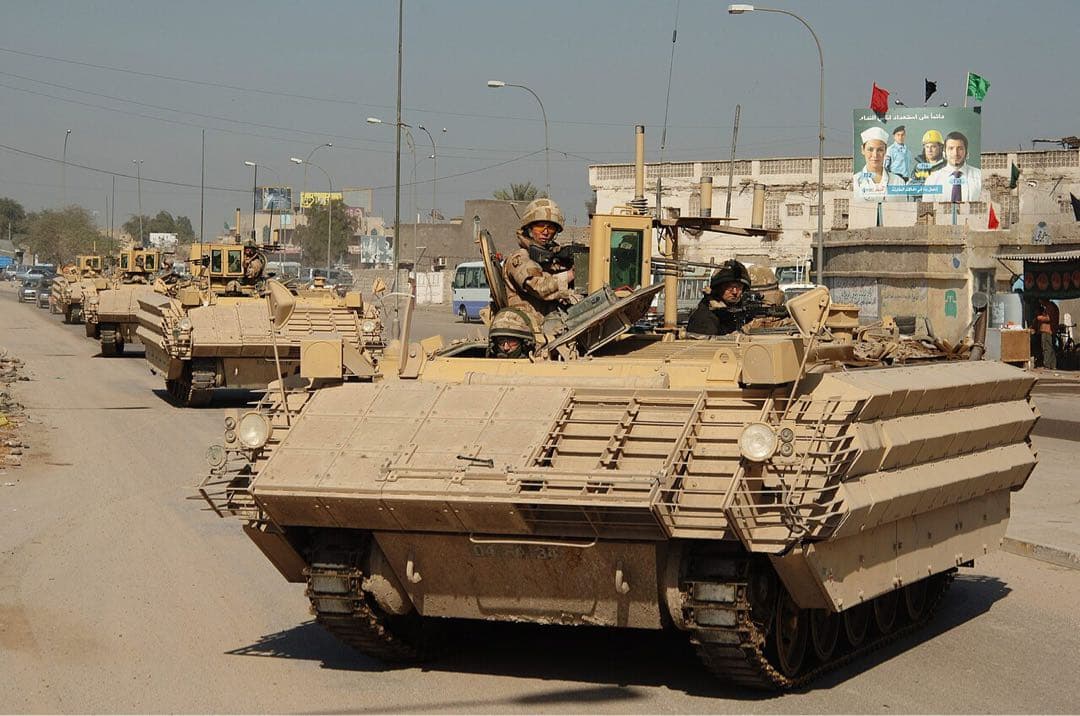 イギリス陸軍 放出品 車輌用前照灯 FV157942 実物