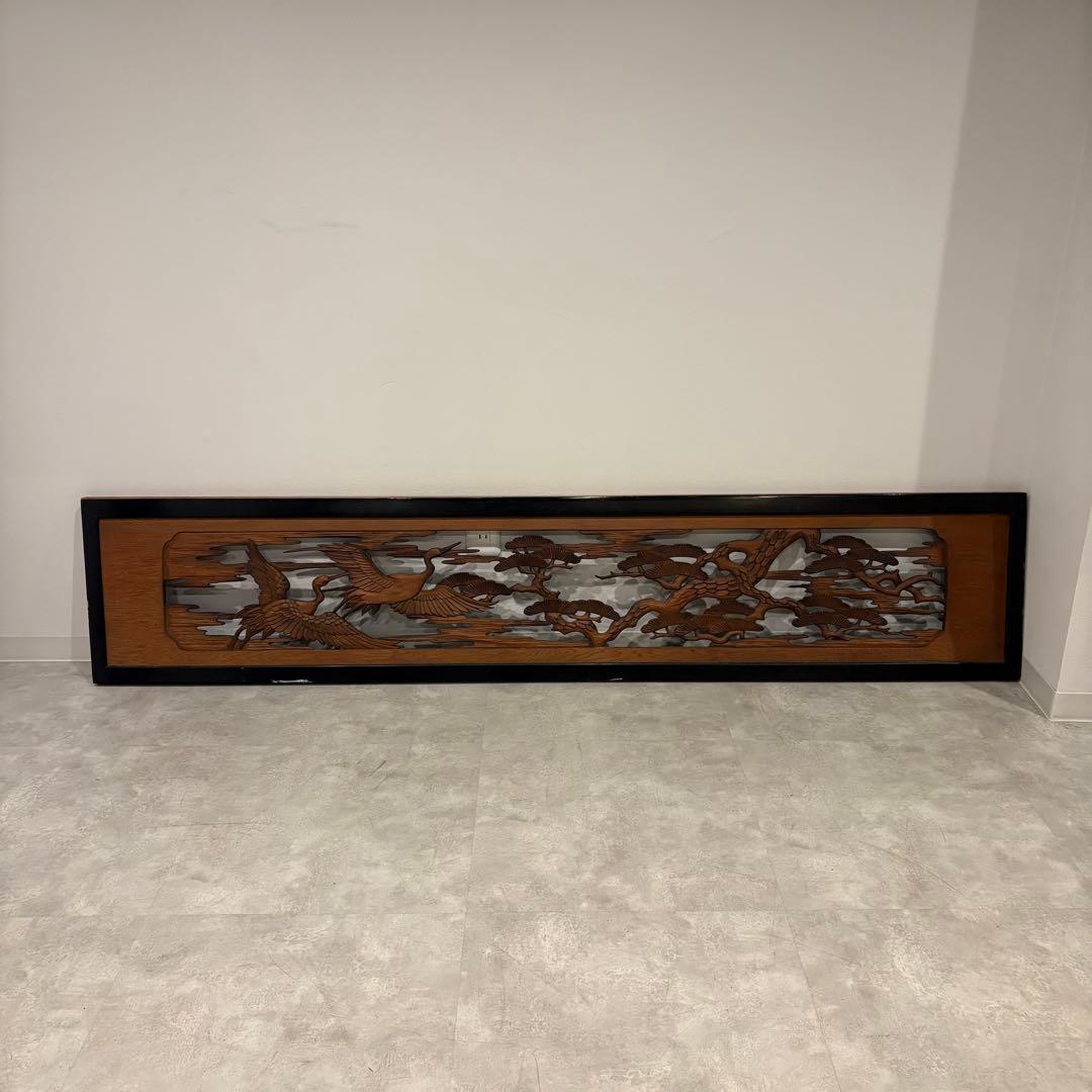 欄間 彫刻 縁起物 松 木彫り 伝統工芸 時代建具 古民家　幅1860mm 欄間】杉上彫刻欄間（松鶴）〔右向〕 - 山清片山オンラインショップ