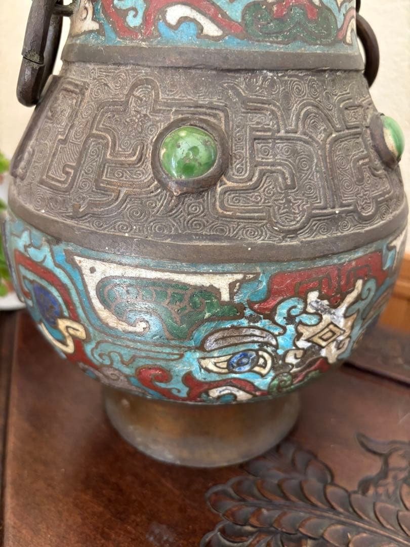 中国風金属製花瓶 歴史的な壺