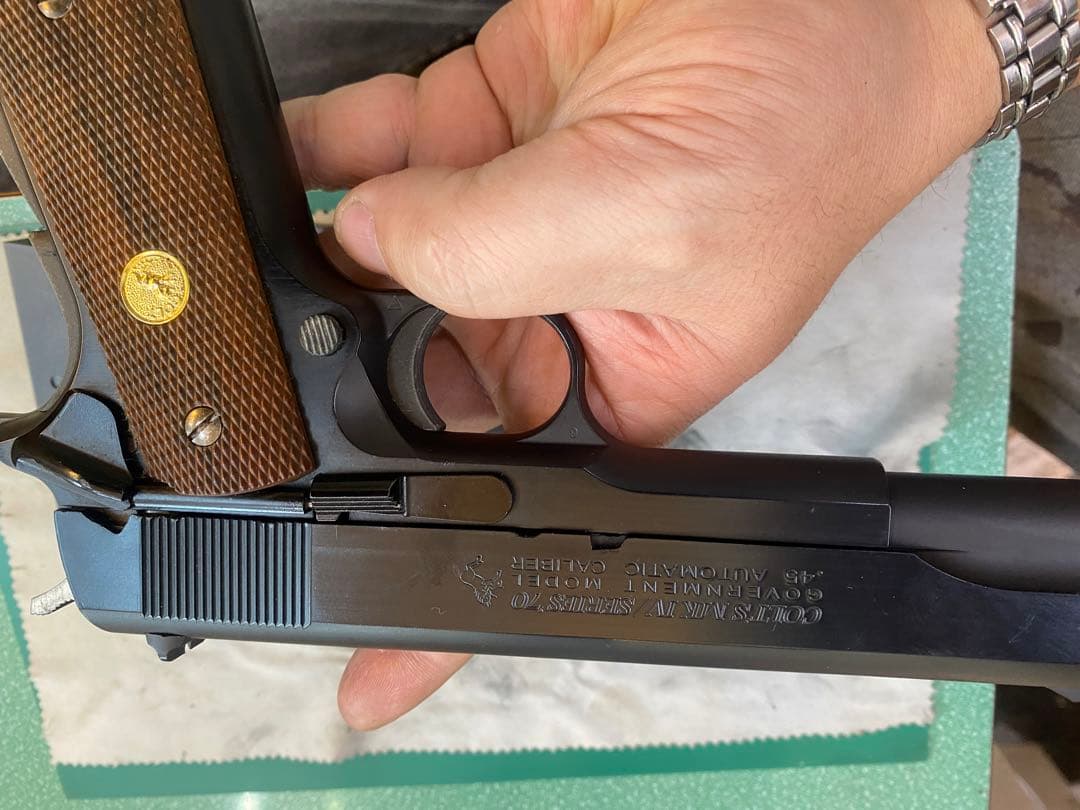 東京マルイコルトガバメントマークIV 70ガスブローバック　マガジンポーチ付き