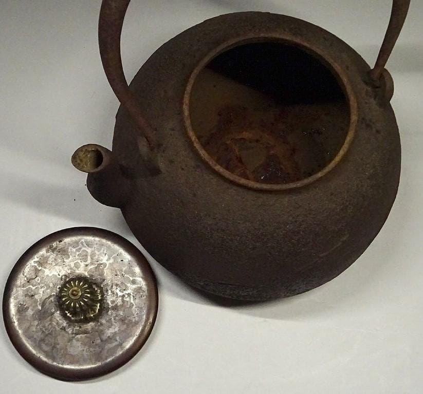 人間国宝】◇『釜師 角谷一圭 松葉地紋 鉄瓶』◇検）亀文堂 龍文堂