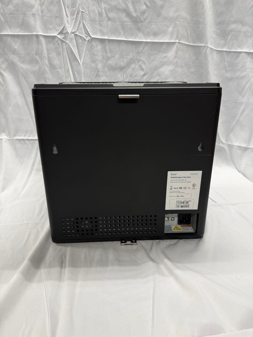 10台同時同期・充電可】iLuv USB充電収納ケース ブラック