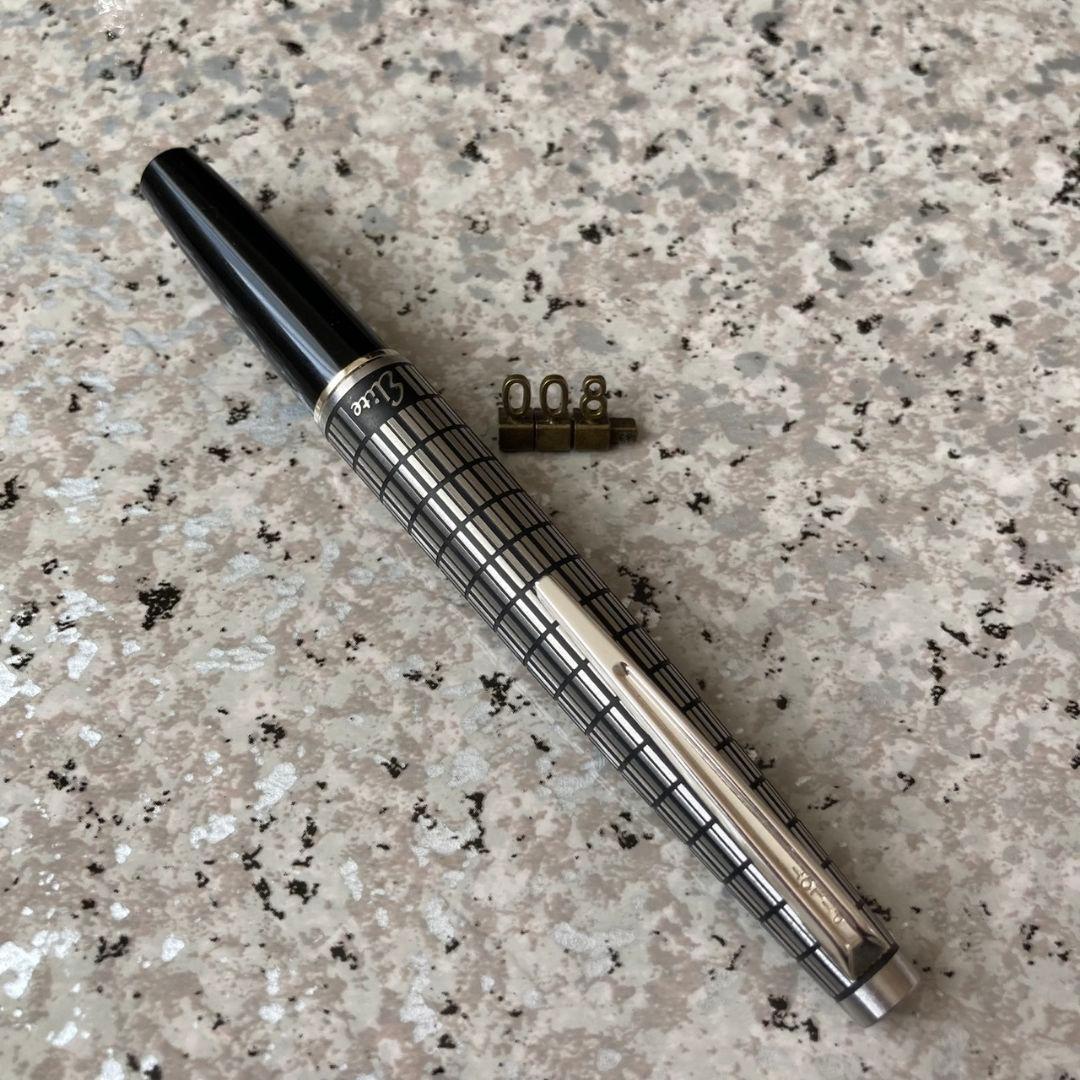 #008 オーバーホール済み 万年筆 PILOT 半格子 Elite 18k