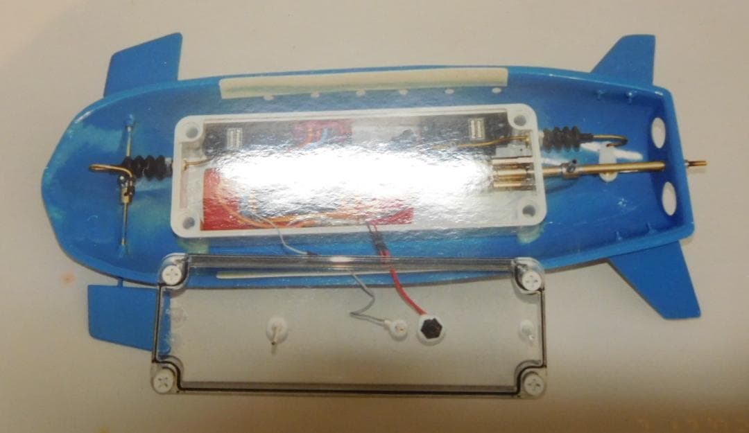 ラジコン　潜水艇