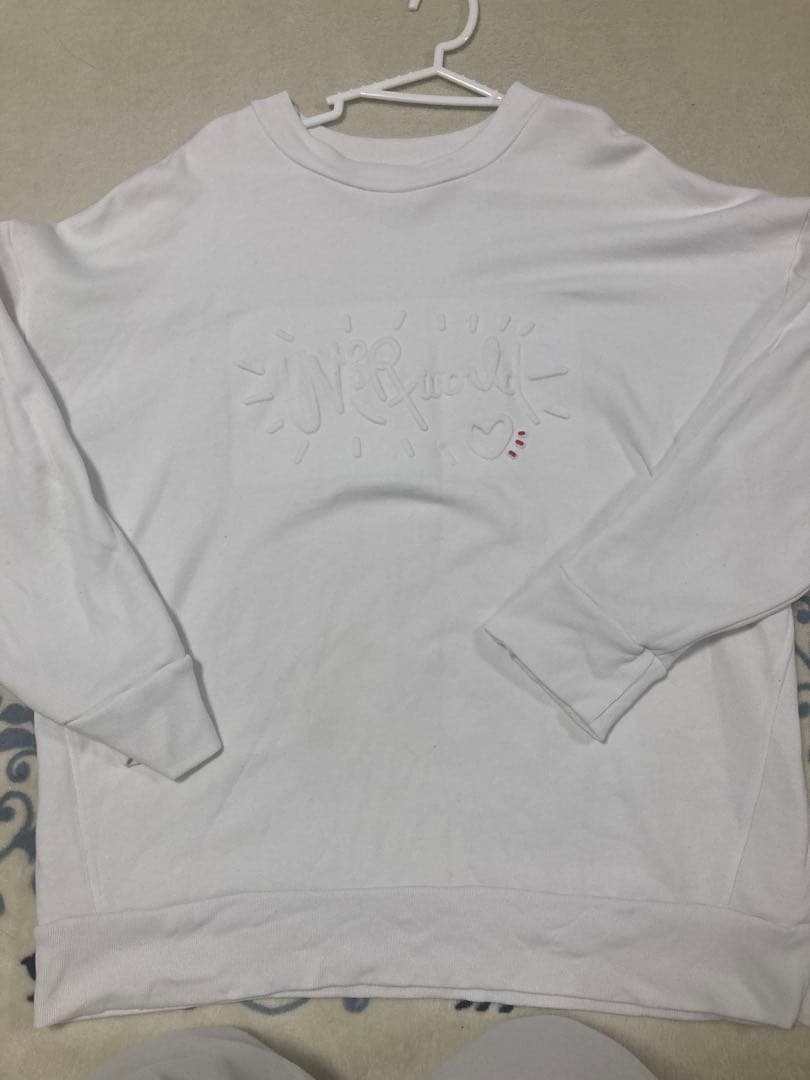 UVERworld エンボススウェット - メルカリ