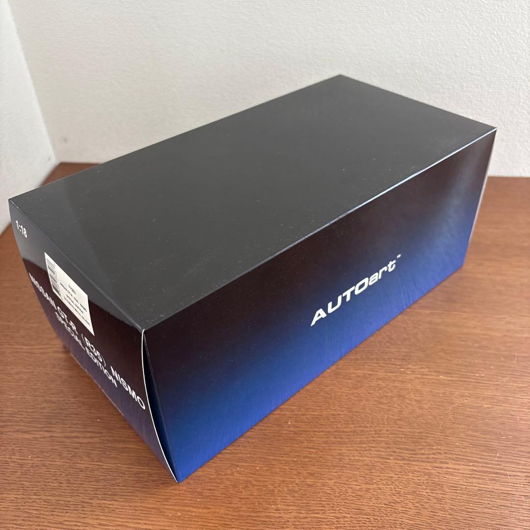 オートアート　日産 GT-R R35 ニスモ 1/18 ミニカー　シルバー