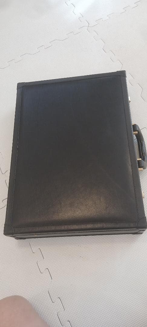 BALLY バリー アタッシュケース HPロゴ入り 黒 鍵付き