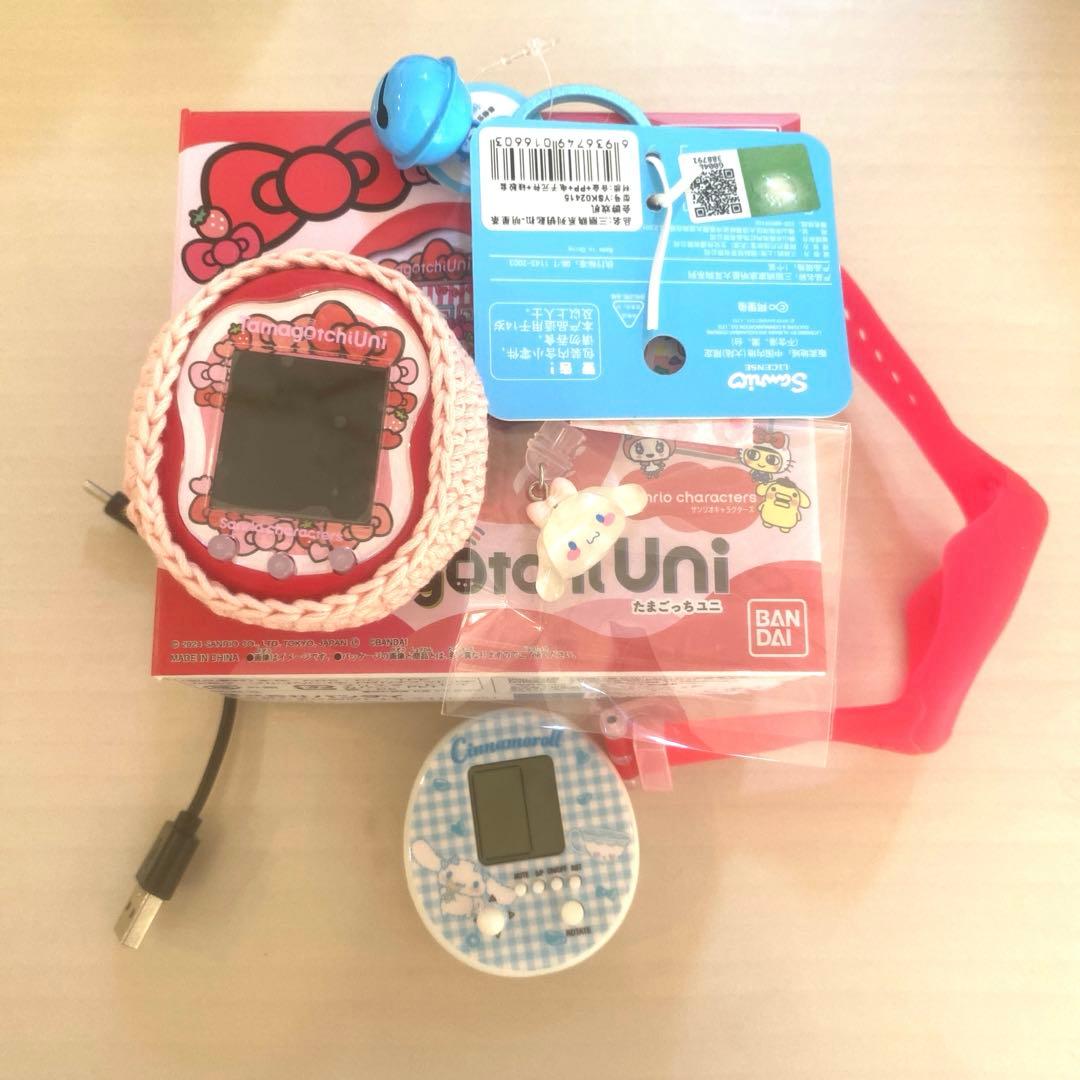 Tamagotchi Uni たまごっちユニ　ハローキティ　おまけ多数