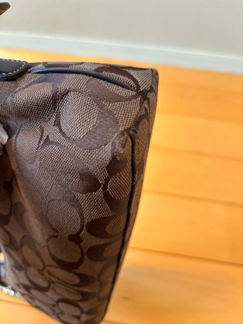 【美品】COACH コーチ　ワンショルダーバッグ　ハンドバッグ シグネチャー