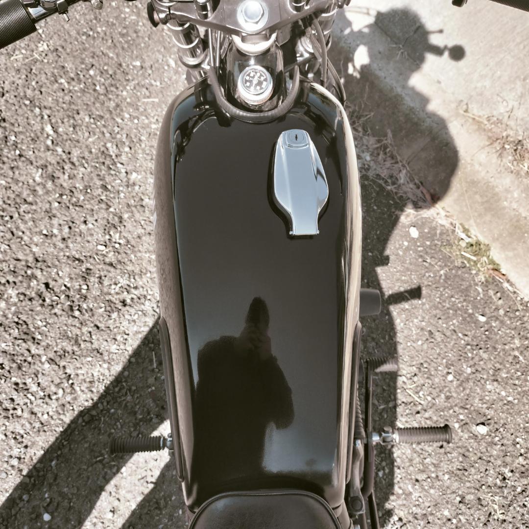 希少 YAMAHA SR400/500 初期型 ナロータンク SR400⁄500 SR400&SR500初期型ナロータンク タンク内 綺麗です。 初期型