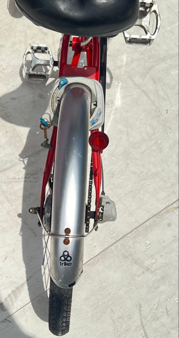 Trike 社 ユニバーサルトライク赤い三輪車