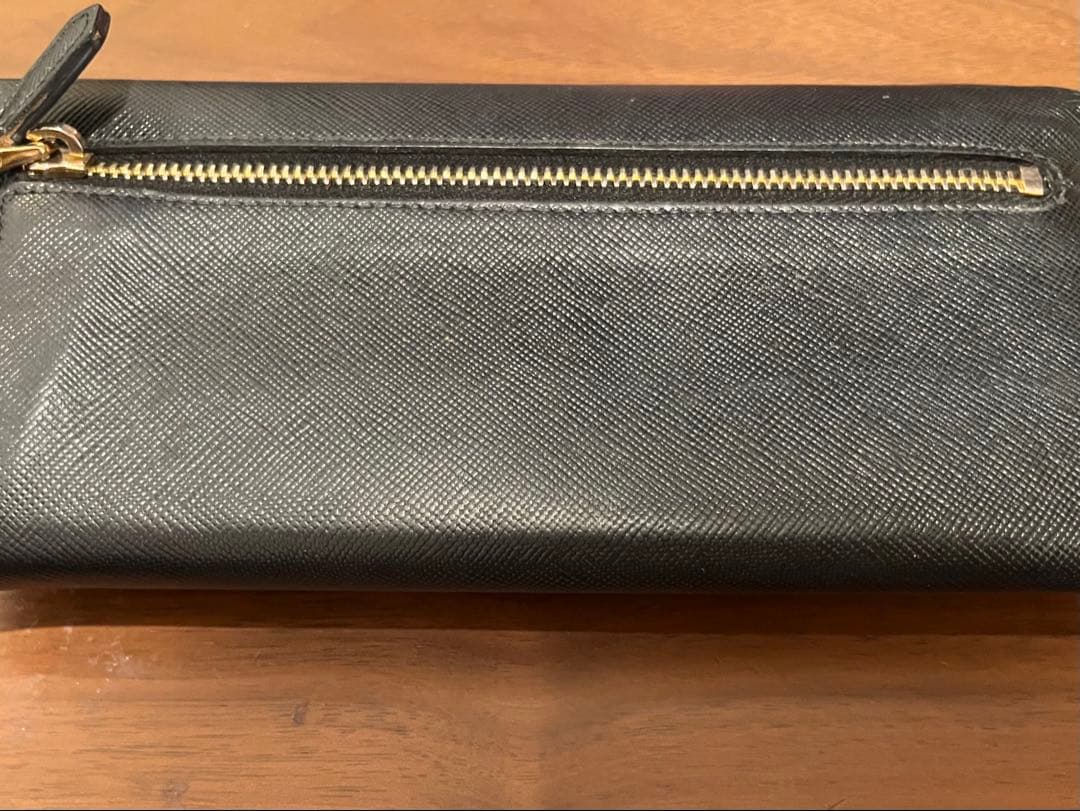 PRADA ブラック 長財布