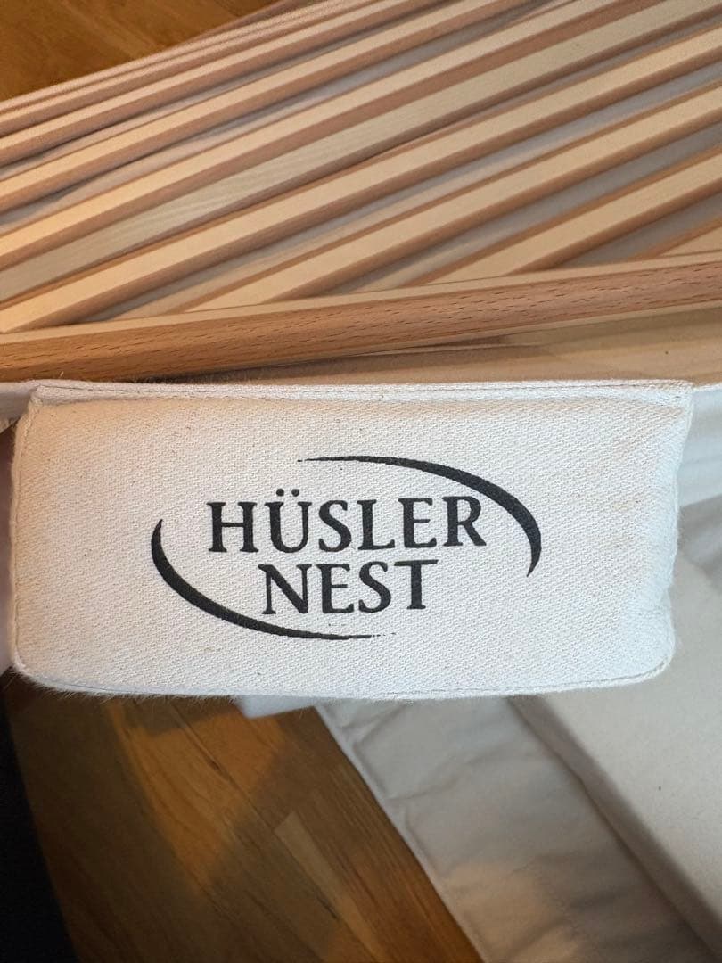 ヒュスラーネスト　ウッドスプリング