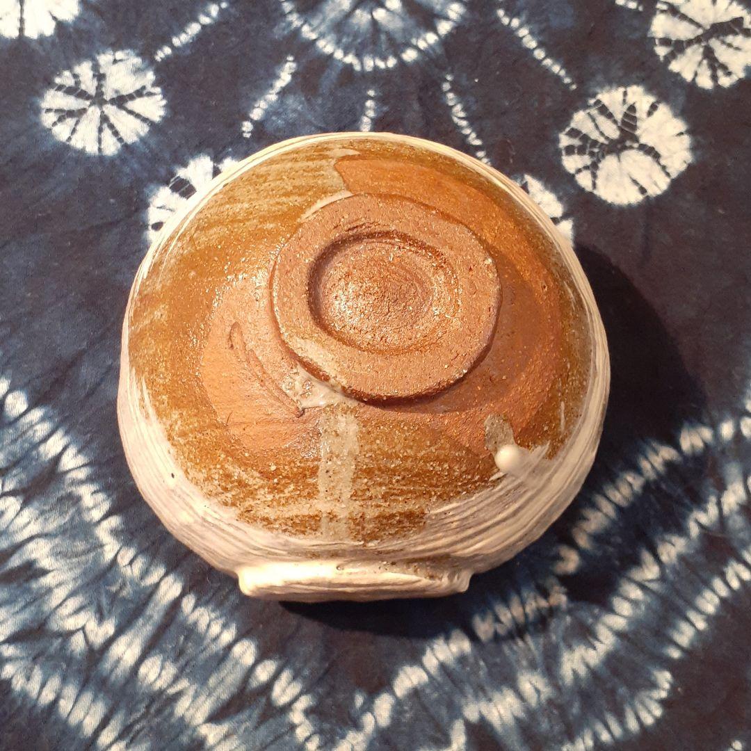 故、石田陶春　作　刷毛目俵型旅茶碗