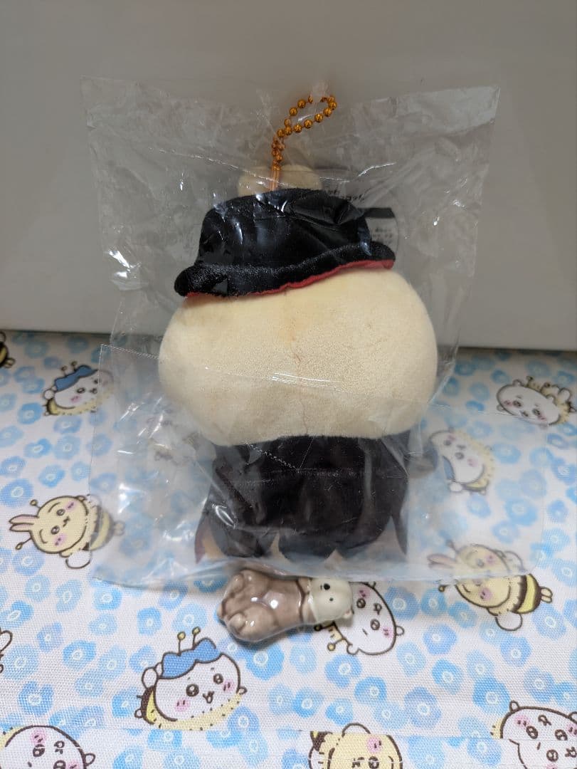 ちいかわ　うさぎ　ぬいぐるみ　ハロウィン　吸血鬼　マスコット　仮装しちゃう　①