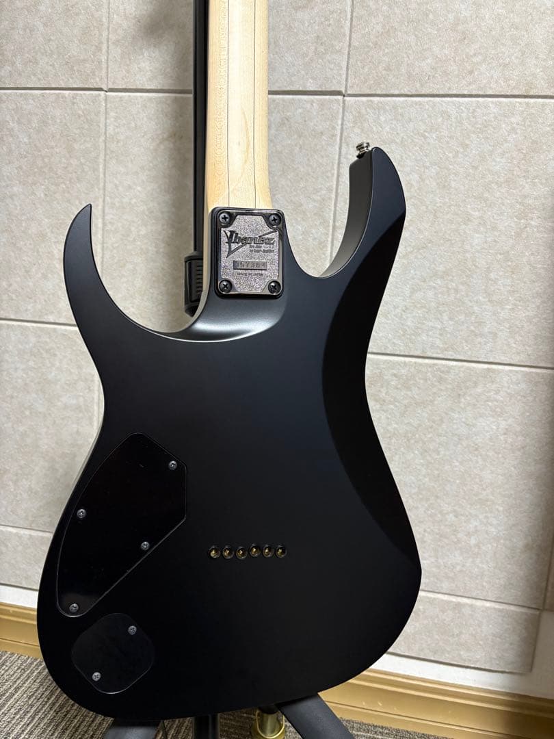 Ibanez　J-LINE　RG6HSHFX-BKF　本革ストラップ付