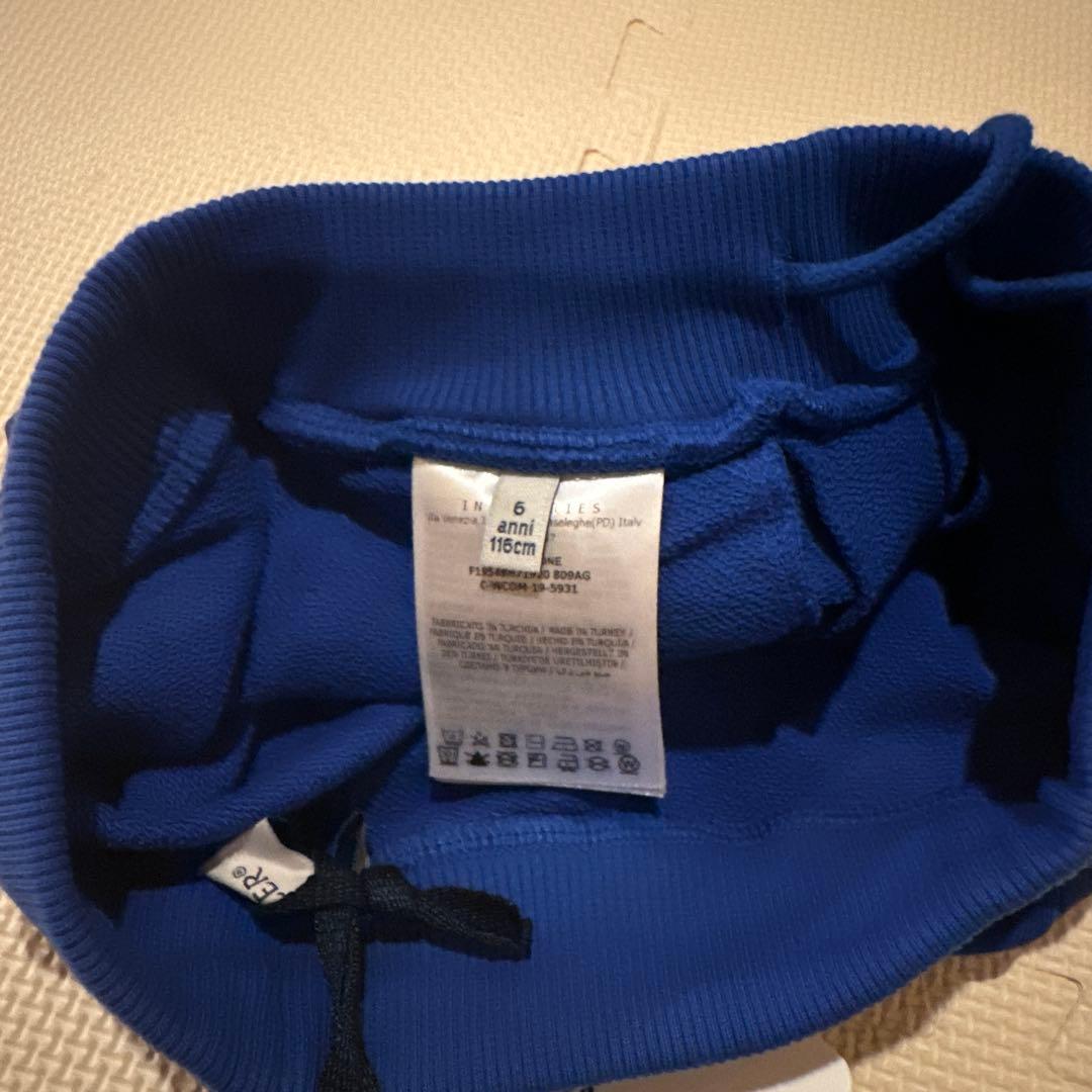 《新品》モンクレールキッズハーフパンツ　6anni