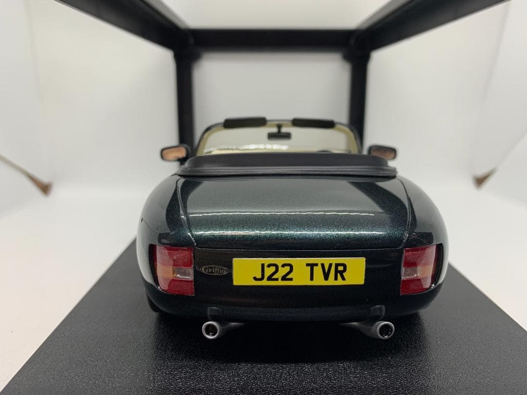 ミニカー 104-021 Cult 1/18 TVR Griffith green