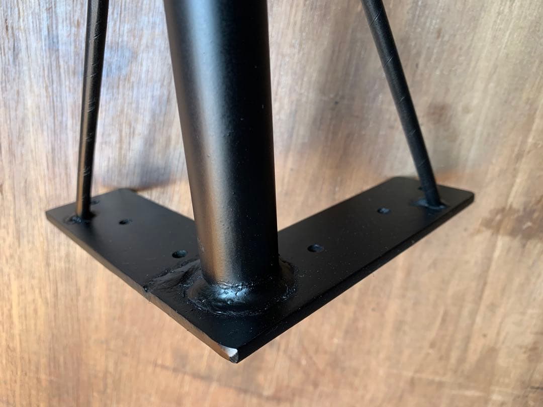 y8様専用 ビス付 アイアンレッグ 角度付 太さ22ミリ 全長700ミリ