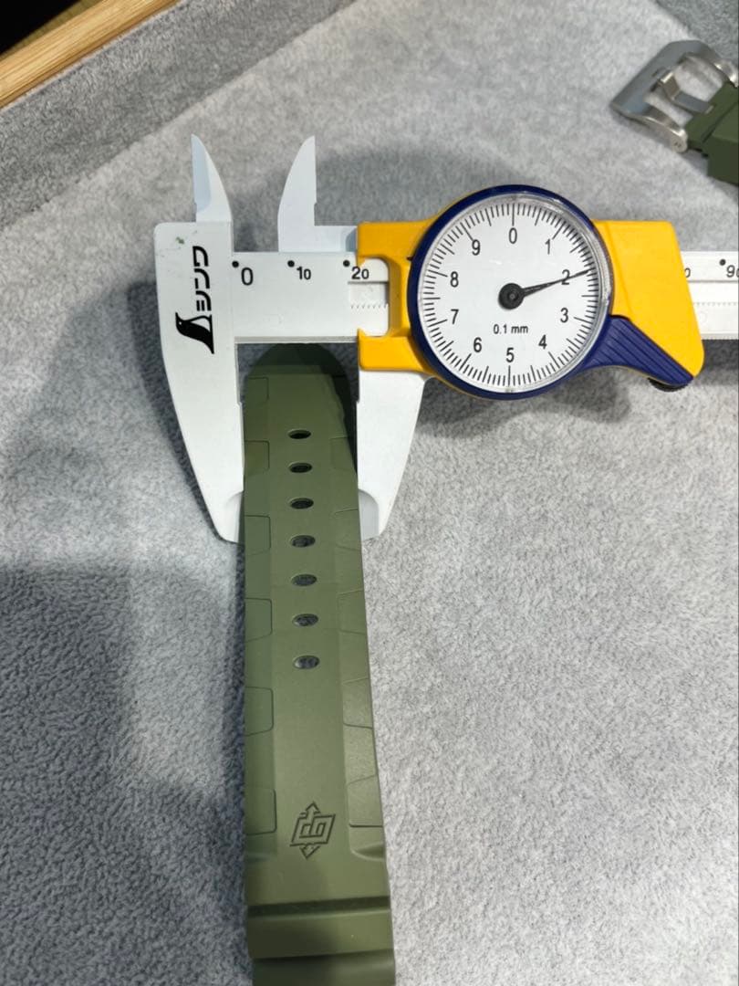 PANERAI ラバーストラップ カウッチューグリーン