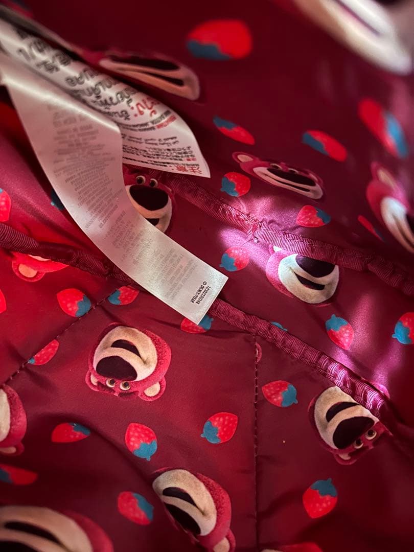 ラウンジフライ⭐︎ディズニーロッツォ⭐︎いちごの香り付きショルダー