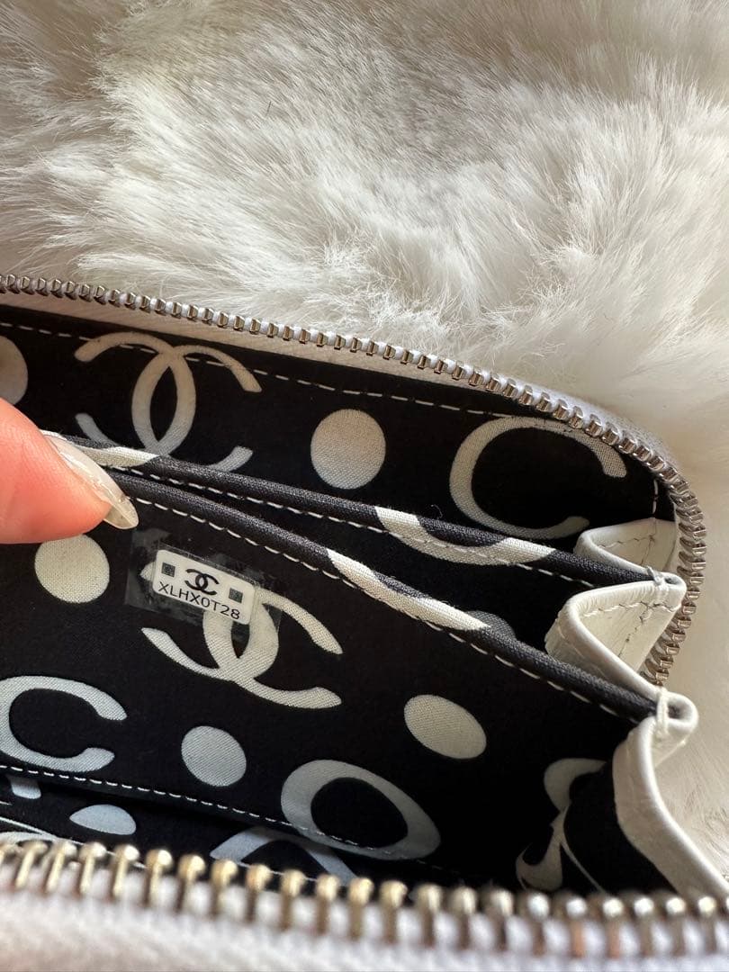 お値下げ！CHANEL キルティング ケース ホワイト