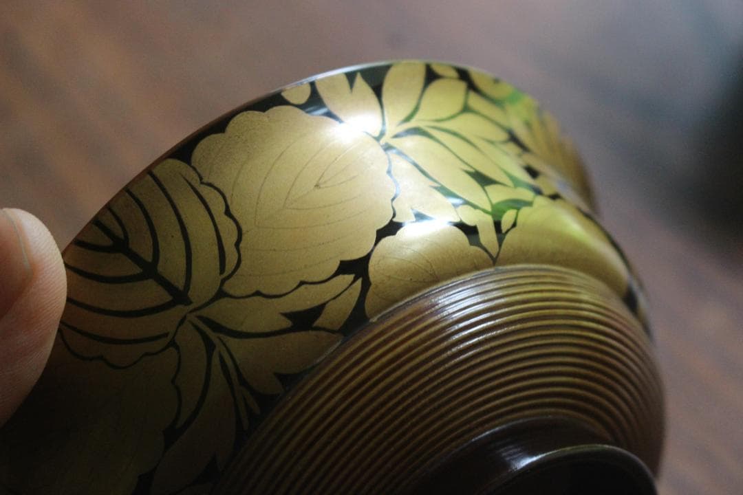 時代逸品！風情ある千筋糸目に極上桐花蒔絵の映えるお椀2