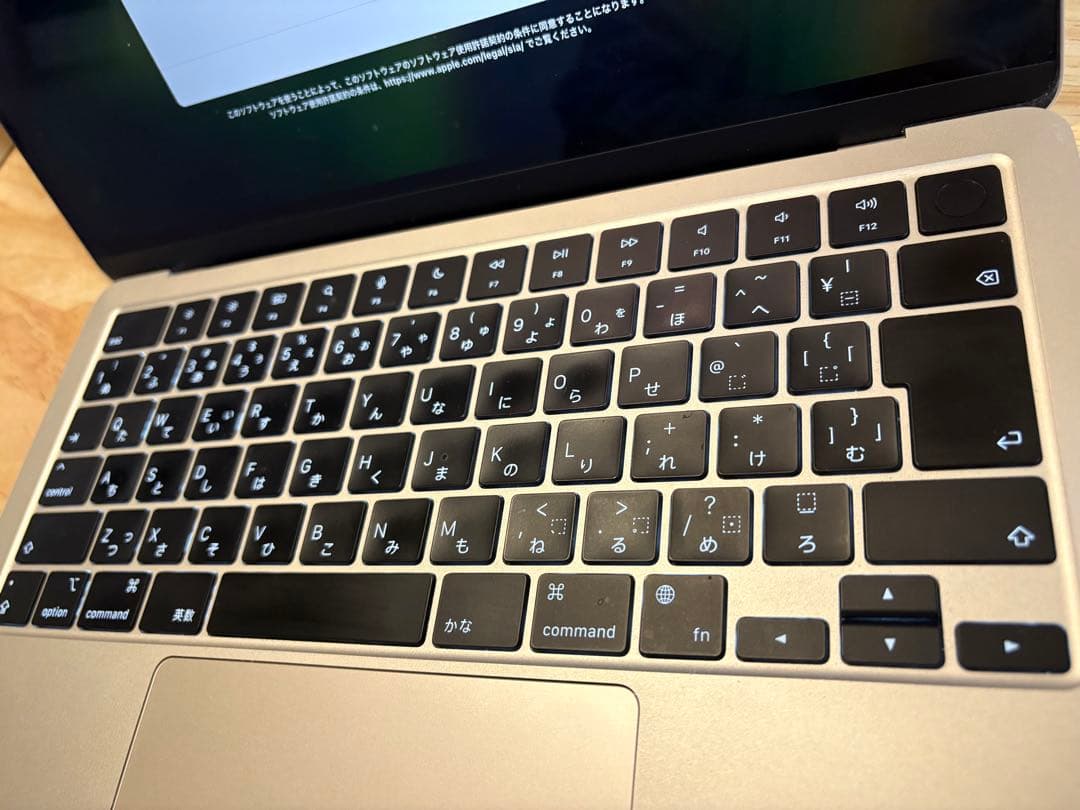 MacBook Air (M2) 13インチ16GB 265GB スターライト