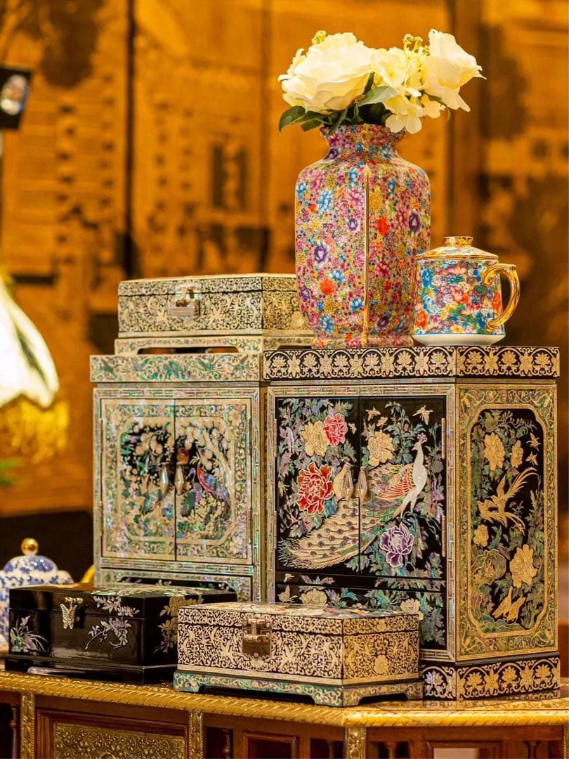 中国伝統螺鈿漆器ジュエリーボックス（内側も螺鈿装飾・純手工制作